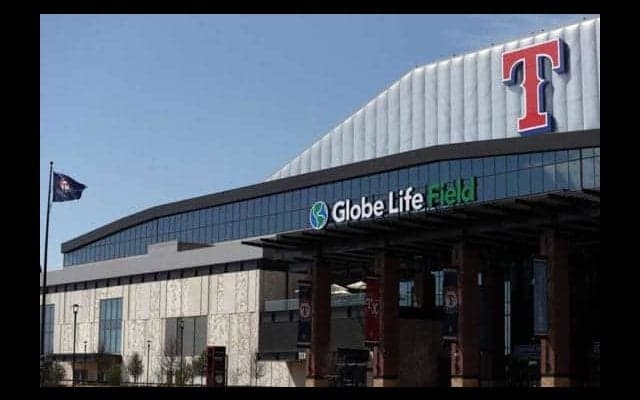 【MLB】美人レポーターも「ベスト」と絶賛　可動式屋根に最先端人工芝、レンジャーズ新球場が凄い