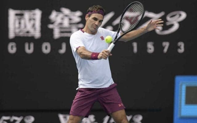 デニムジャケットに描かれたフェデラーが話題に