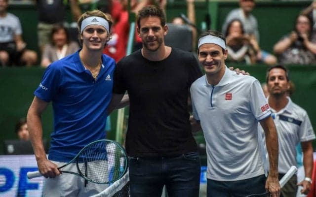 パペットになったデル ポトロが呼びかけ「家にいよう！」