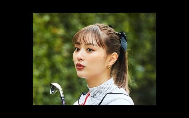 内田理央さん、真っすぐ飛ばす！ゴルフクラブの握り方をマスター