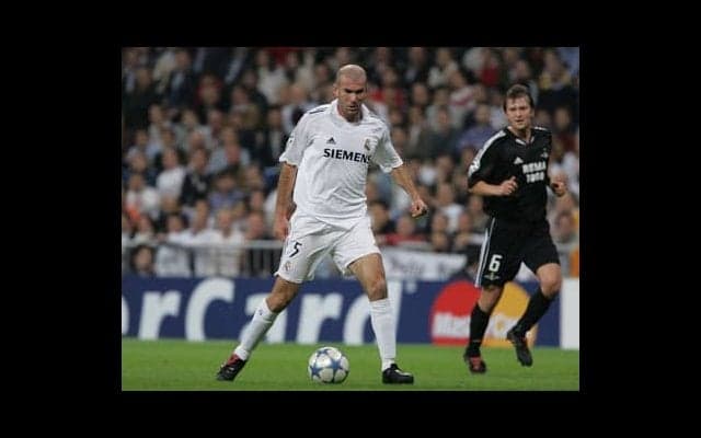 レアル「銀河系軍団」の光と影。禁断の移籍からベッカム獲得まで