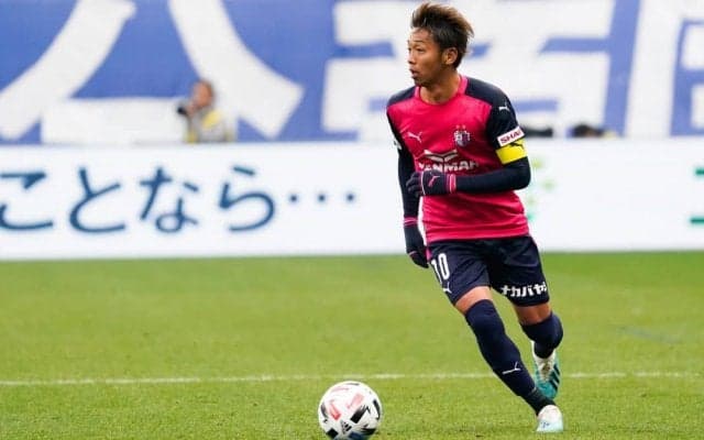 Jリーガー清武弘嗣、“おうち時間”に子どもと卓球をプレー