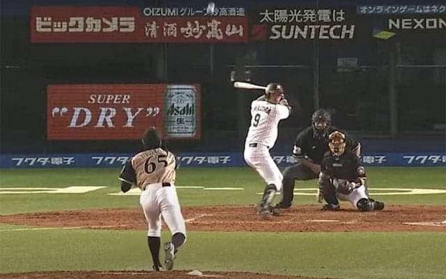 【球界名場面】球史に残る“超遅球”も福浦には通じない！　まさかの一打に多田野も苦笑い