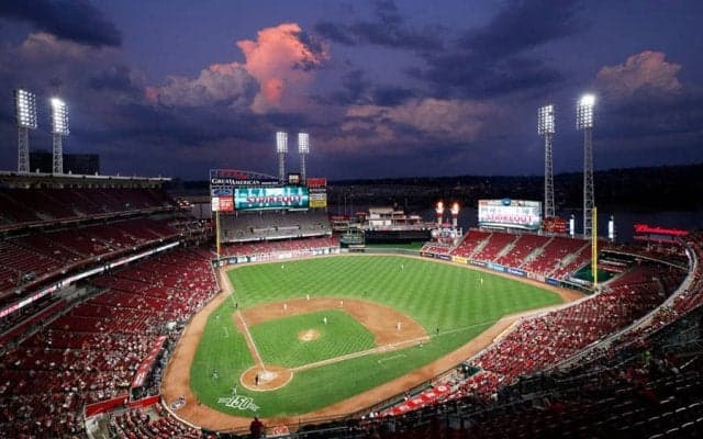 【MLB】レッズ、ブルワーズが球団職員に対し約1億円を寄付　「職員は家族のようなもの」
