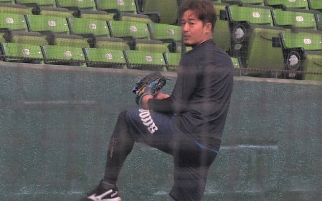 西武平井、女房役・森を座らせ自主練初のブルペン　「貴重な時間ととらえています」