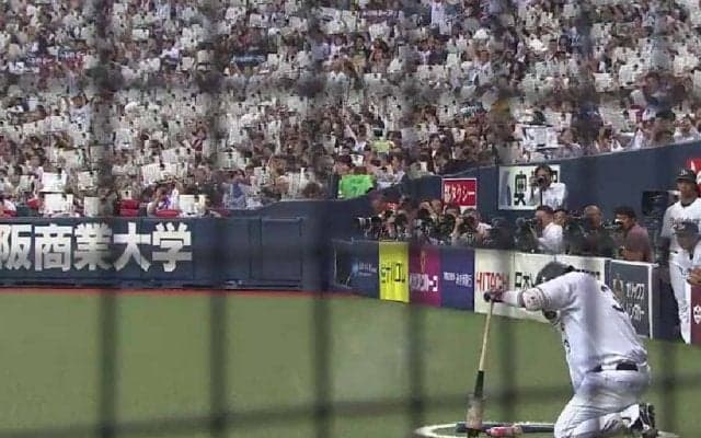 【球界名場面】恩師との絆に涙…　感謝の思いが詰まったオリ小谷野栄一の最終打席