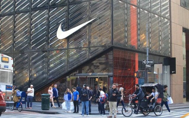 NIKEが医療用マスク生産をサポート。NIKE Airの素材利用も