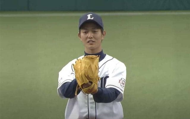 【始球式名場面】野球未経験で114キロ！　224勝左腕のDNA継ぐ工藤阿須加さんに場内騒然