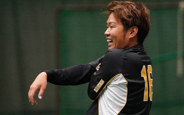 阪神西勇、爽やか“はにかみ熱男リレー”公開　ファンも感激「元気もらえました」