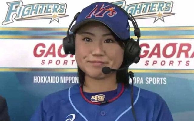 【始球式名場面】元祖野球女子の1球に稲葉氏も驚き　揺れて落ちる魔球・ナックル