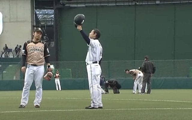 【球界名場面】西武ドームで前代未聞の“襲撃事件”！　試合中断、場外乱闘の犯人は？