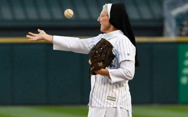 【MLB】伝説の“スーパーシスター”が米で再脚光！　驚愕のストライク投球に「神のボール」