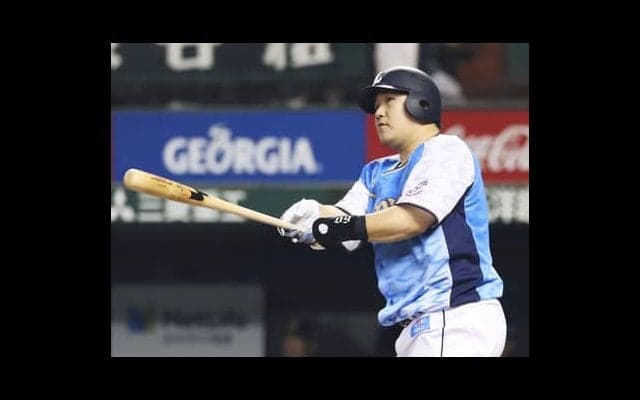 「自分のスイング＝本塁打」。西武・中村剛也が積み重ねた400号の凄み