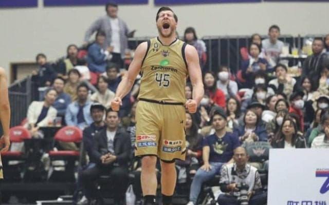 リバウンド王・クーリーが琉球と契約継続…「クラブを愛しており、将来もずっとその一員でいたい」