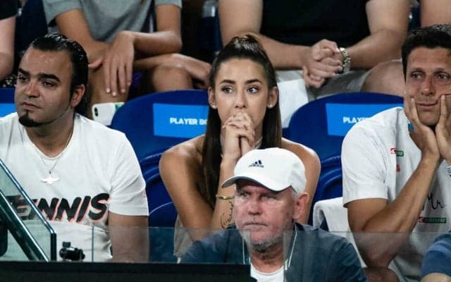 ズベレフ、美人モデルの彼女と破局か？