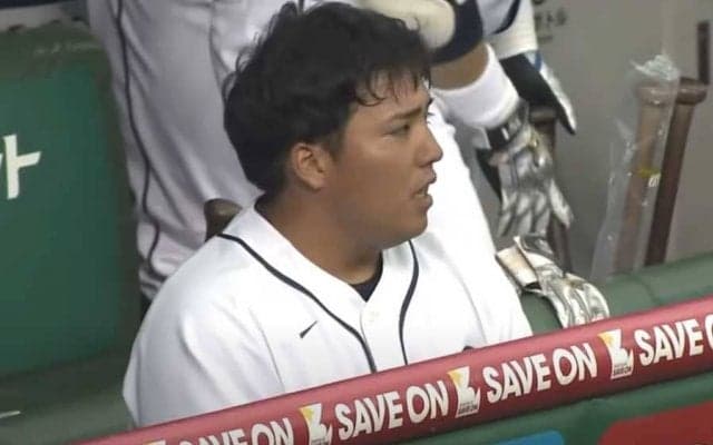 【球界名場面】「親子参観みたい」　“おかわり2世”山川のプロ1号を喜ぶ中村にファン感激