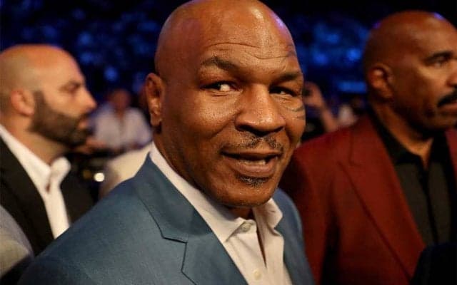 53歳タイソン、衝撃の“ド迫力ミット打ち”に米騒然「凶器だ！」「これは別次元」