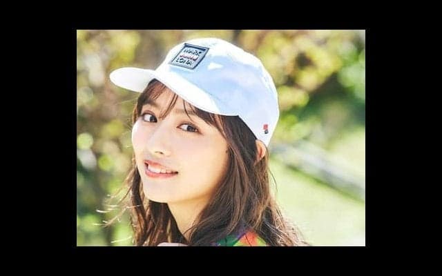 内田理央さん、自宅で簡単にできるお手軽ゴルフ練習法にトライ