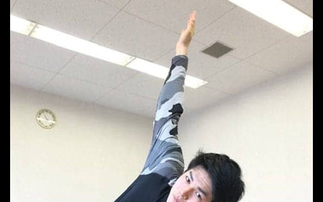 ロッテ佐々木朗、簡単ストレッチ第2弾を公開「皆様もぜひ」　自主トレ近況報告も