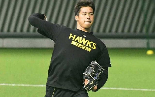 鷹・尾形、魂のブルペン動画公開　衝撃の球筋にバンデンハークも絶賛「Nice ball」