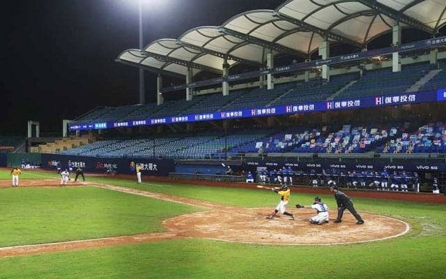 台湾プロ野球が“世界最速”で観客入場を解禁！　ファンが声援、球場に活気戻る