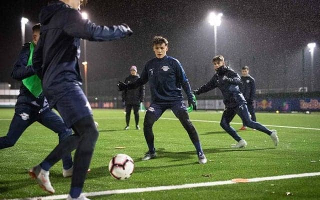 ドイツと差を生む「16～20歳」の育成環境とは　一部強豪で続く日本の“非科学的”練習