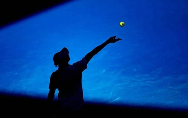 巨大なラケットでモンスターリターン！ATPが4つのトリックショットを紹介