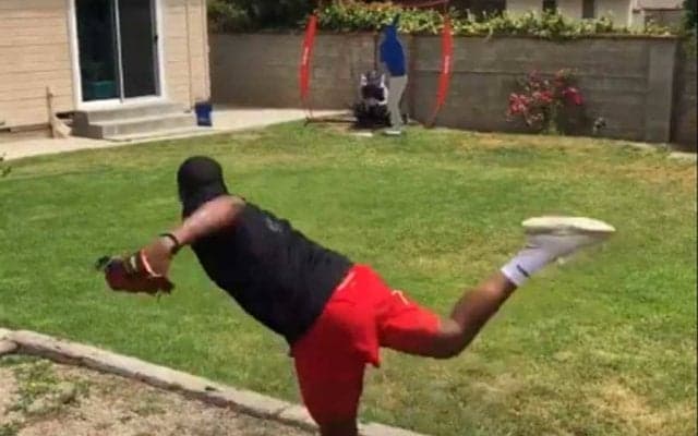 【MLB】“大谷越え”166キロ右腕の剛速球は「えげつない！」　鬼才バウアーも反応した動画が話題