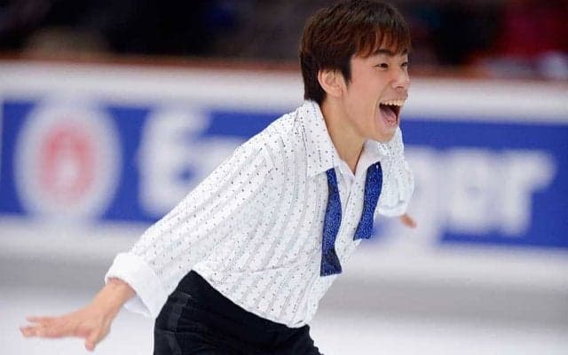 【名珍場面特別編】織田信成、ロシア美女名手と“両手に花”の1枚が3万超反響「デレデレのぶちゃん」