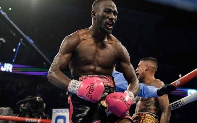 【名珍場面特別編】  本気!?演出!?　試合前から一触即発、クロフォードの“素手フック”に海外戦慄