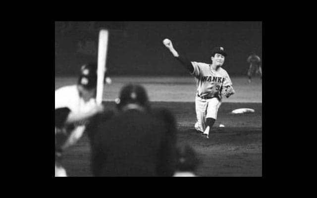 「ナックルの名手」を真似たホークスの大エースは、一発で爪を剥いだ