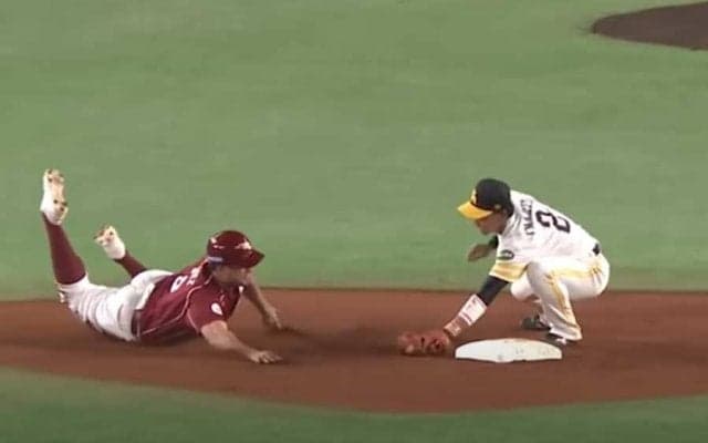 【球界名場面】元楽天助っ人の“クロール走法”　敵捕手あ然の二盗成功に「泳いでる」