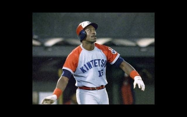 ブライアントがアンビリーバブルな一発。西武に連勝→近鉄を逆転Vに導いた