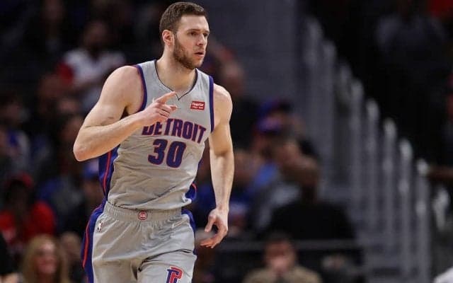 キャリア8年を誇るビッグマン、ジョン・ルーアーがNBA引退を表明