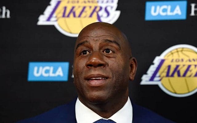 マジック・ジョンソンがレブロンについて「おそらく彼が歴代最高のオールラウンドプレーヤー」