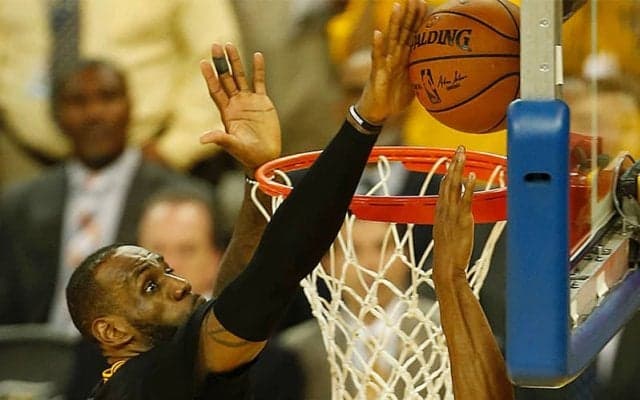 レブロン・ジェームズがナイキの“Never Too Far Down”でナレーションを担当