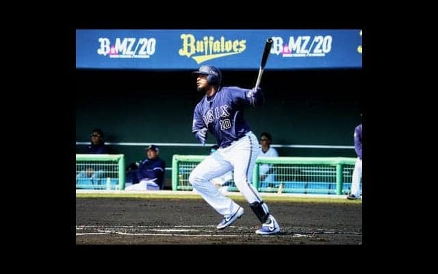 オリックスのジョーンズが誇る１本のバント。監督も絶賛した判断と献身性