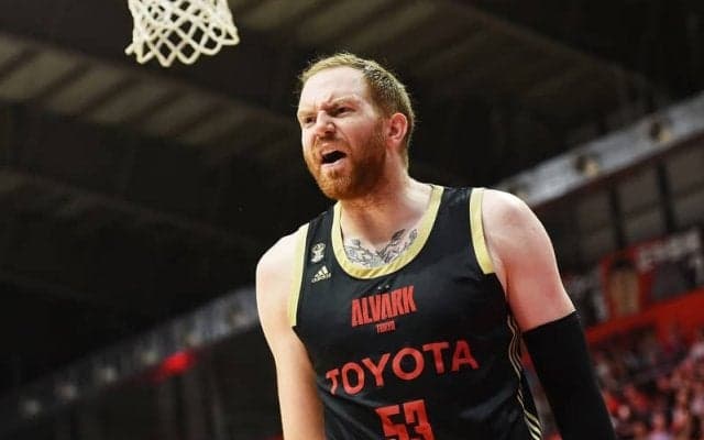 アルバルク東京、アレックス・カークと契約継続…今季は38試合に出場