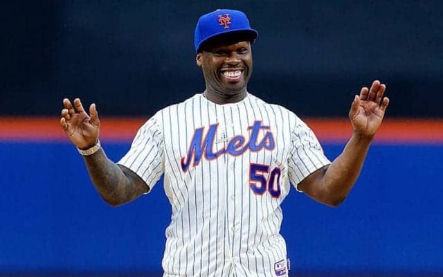 【MLB】人気ラッパー50セント氏の大暴投始球式にファン爆笑　「25セント（約27円）の価値もない」