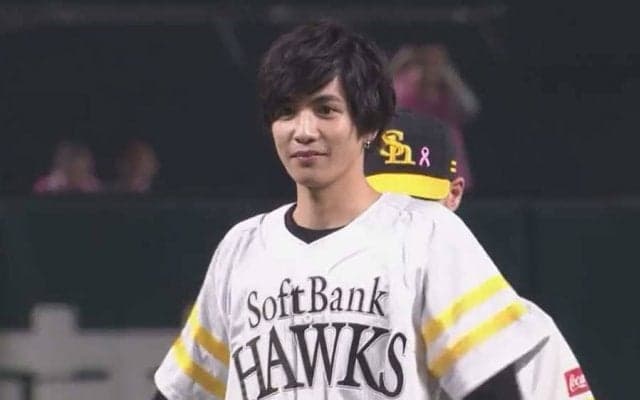 【始球式名場面】イケメン俳優が剛腕披露！　志尊淳さんの1球に女性ファンが酔いしれる