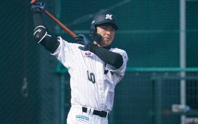 ロッテ鳥谷は紅組の「3番・遊撃」　ドラ3福田光は白組3番抜擢…30日紅白戦スタメン