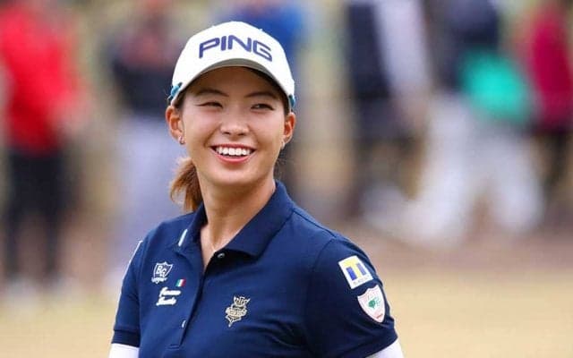 渋野日向子、サイン入りキャップが90万円突破　「エールオークション」で入札続々