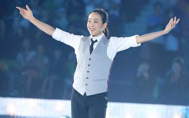 浅田真央、椿と牡丹の“オトナな浴衣”2種類公開に5万超反響「こっちが特にお似合い」