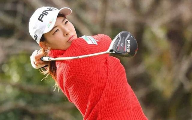 渋野日向子、サイン入りキャップは143万円超で落札　「エールオークション」で人気抜群