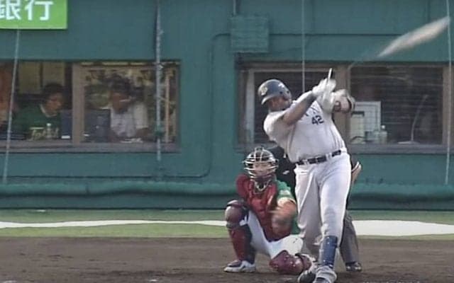 「危険遊具」「仕組みが分からん」　通算181発の怪力助っ人の“驚弾”にファン唖然