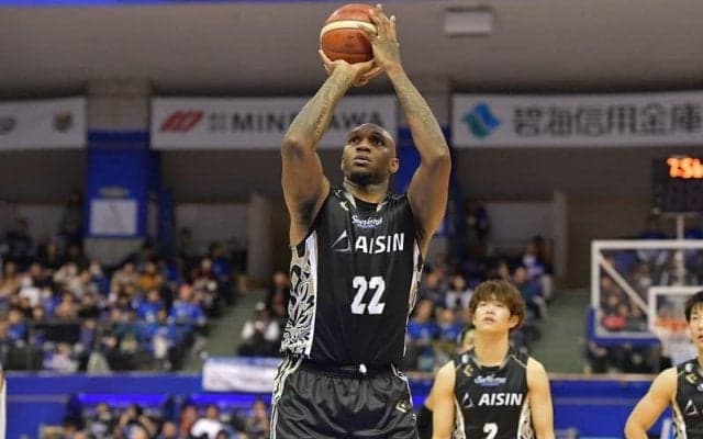 シーホース三河がセドリック・シモンズの退団を発表…今季14試合に出場