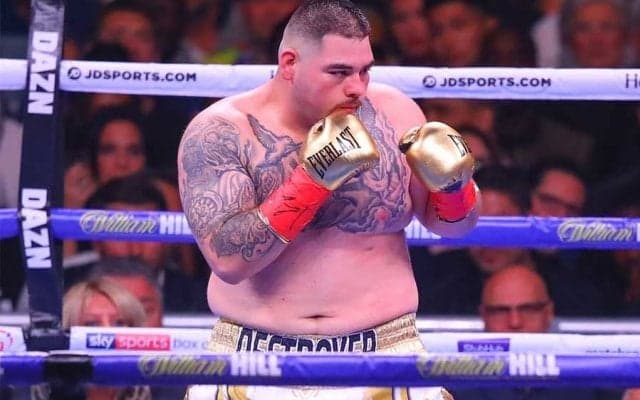 ルイス、贅肉揺らしたジョシュア撃破の“歴史的番狂わせ”に再熱狂「会場が燃えた!!」