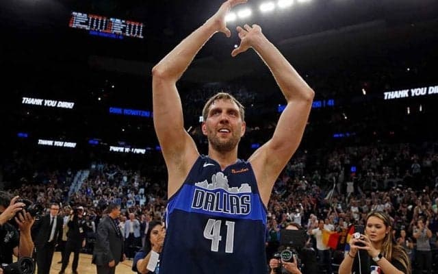 【NBA】抗議デモ後の町を清掃　213cm名手の長身生かす“活躍”に称賛「米国人以上に米国人」