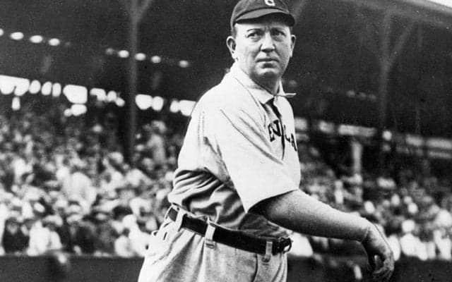 変化球はいつ誕生した？　サイ・ヤング、沢村栄治、杉下茂ら“魔球”の歴史