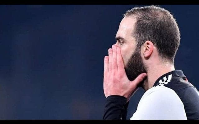 イグアイン 練習中に右足に違和感も怪我はなし